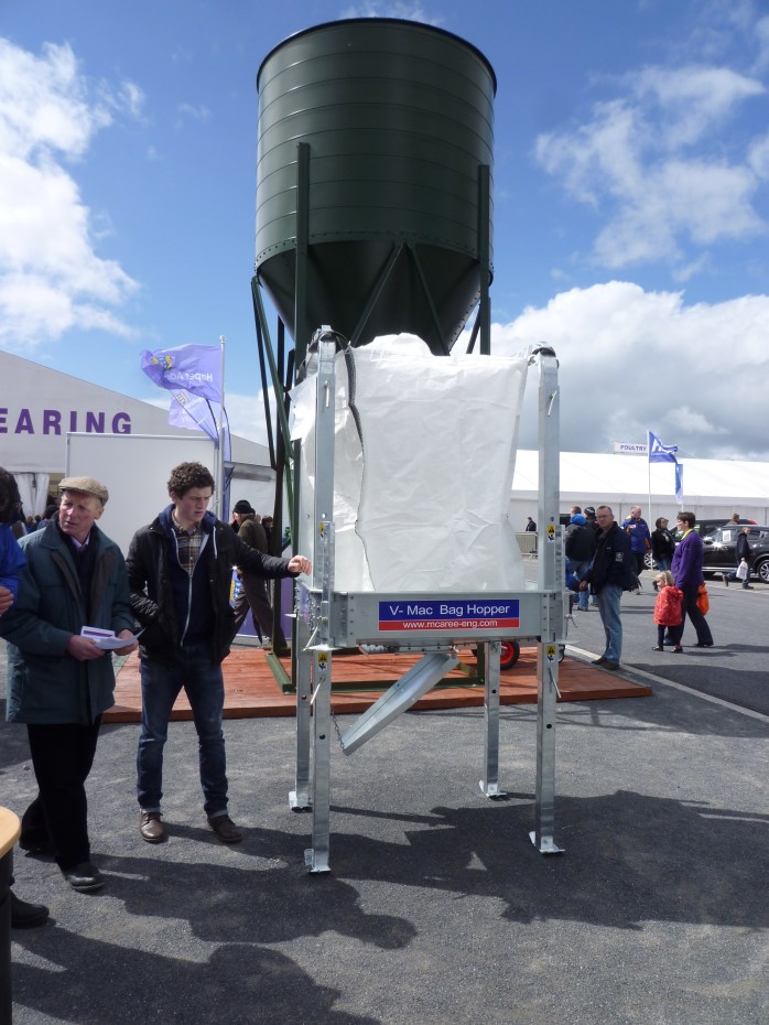 V-Mac one ton bag hopper