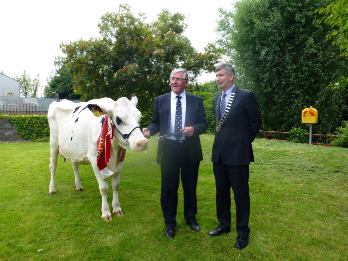 Minister of State Tom Hates TD & Liam Lavelle, President GAJ