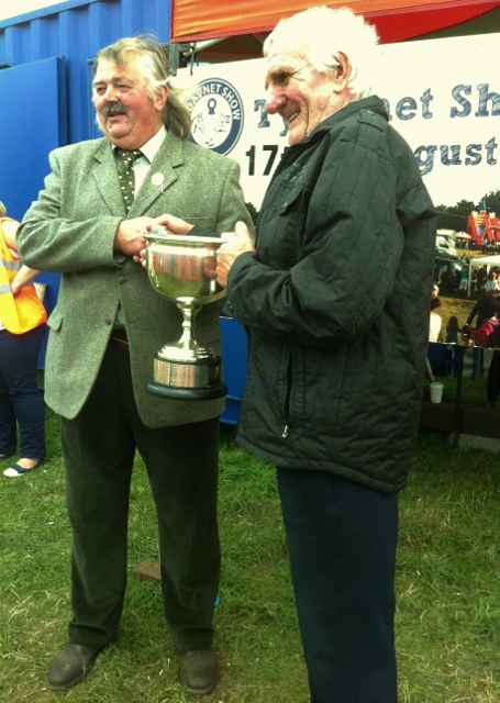 Tydavnet Show President Henry Blackburn presents the cups Photo: © Michael Fisher