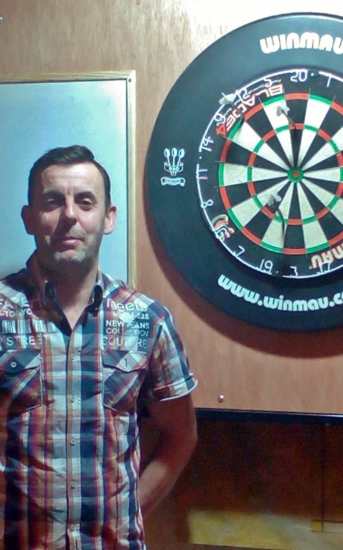 Hughie Martin, Inniskeen, after his perfect nine in the darts competition at Aughnamullen Social Centre, Co. Monaghan