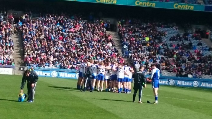 Monaghan huddle before the throw-in Photo: © Michael Fisher